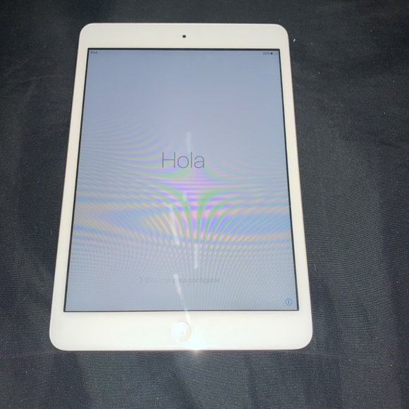 Unlocked Silver iPad mini 16GB - Picture 3 of 5